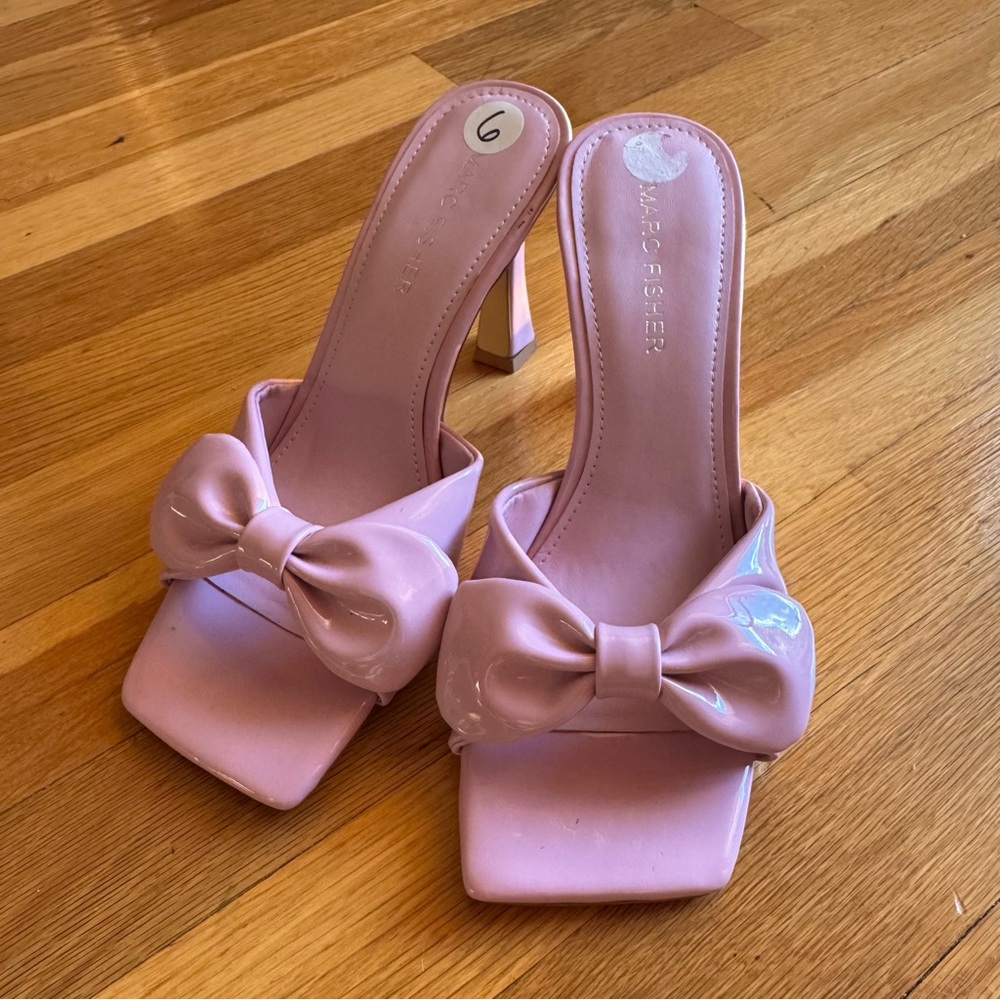 NWOB Marc Fisher Pink Patent Leather Slides Size 6